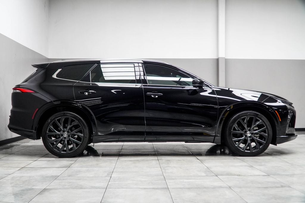 2025 Toyota Crown Signia Limited