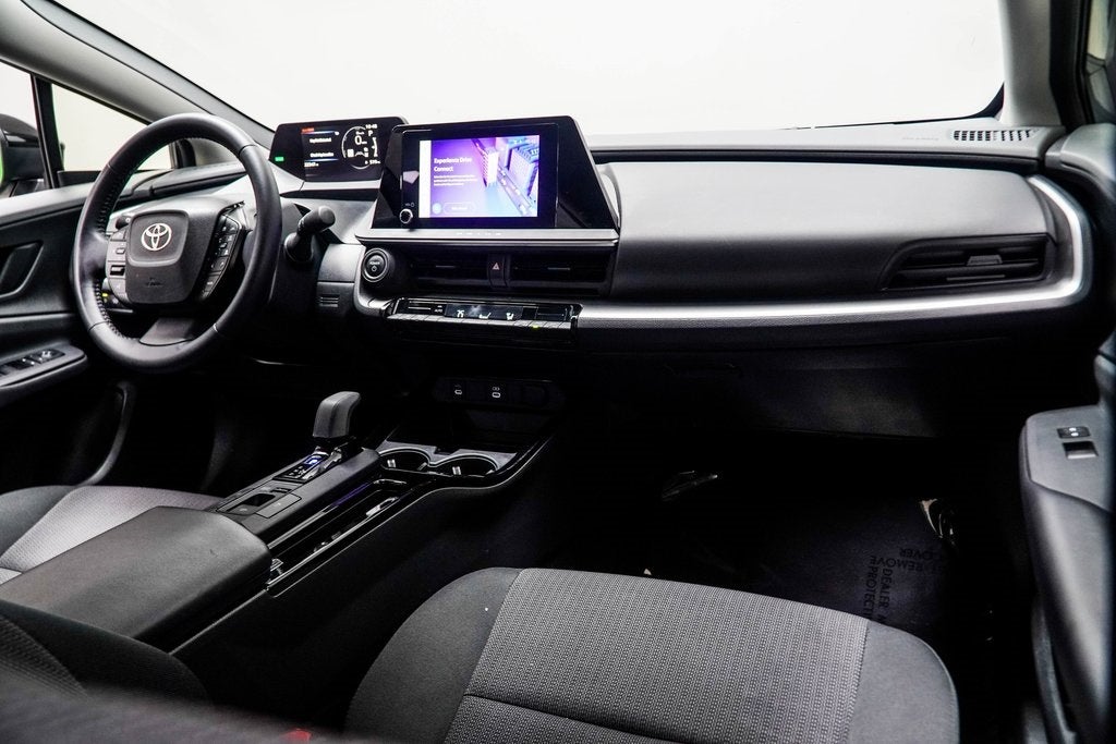 2025 Toyota Prius LE