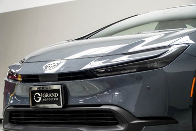 2025 Toyota Prius LE