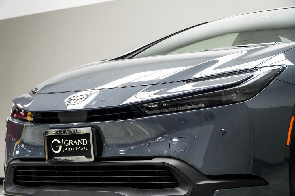 2025 Toyota Prius LE