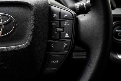 2025 Toyota Prius LE