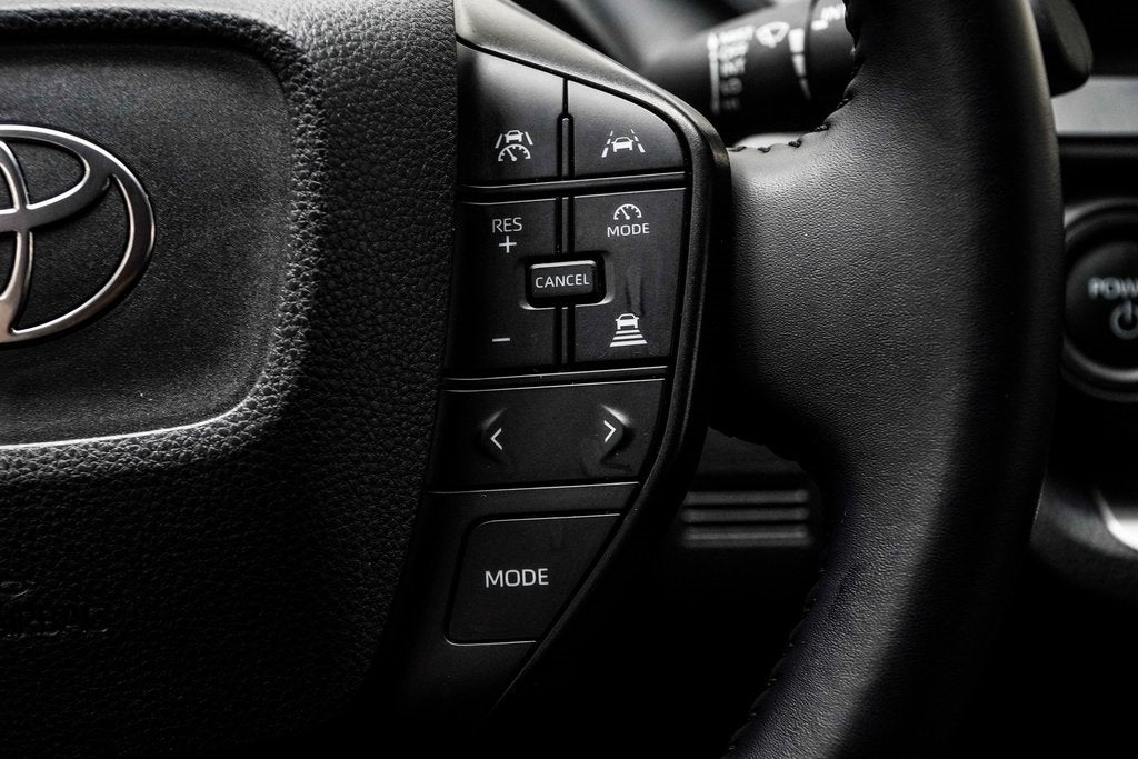 2025 Toyota Prius LE