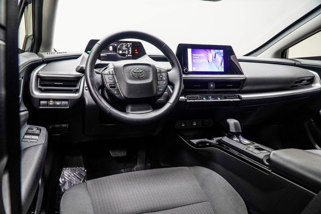 2025 Toyota Prius LE