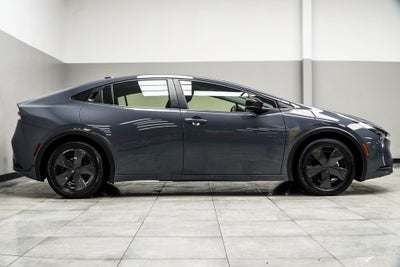 2025 Toyota Prius LE