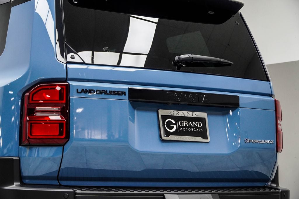 2025 Toyota Land Cruiser Base