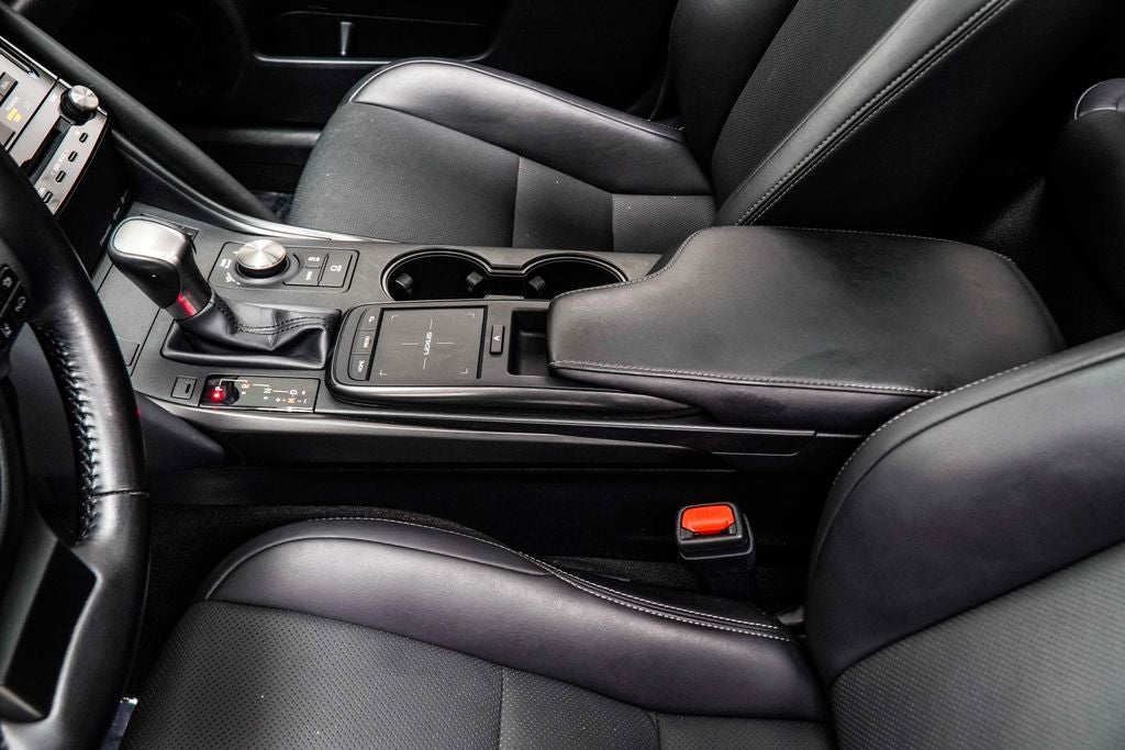 2024 Lexus IS 350 F SPORT Design