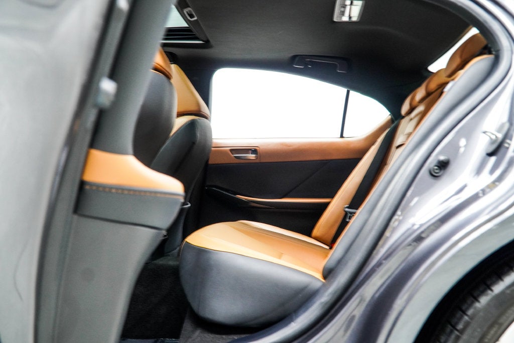 2024 Lexus IS 300