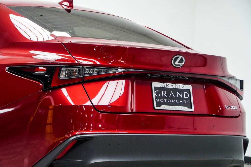 2023 Lexus IS 300