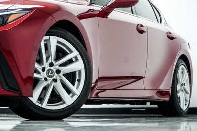 2023 Lexus IS 300