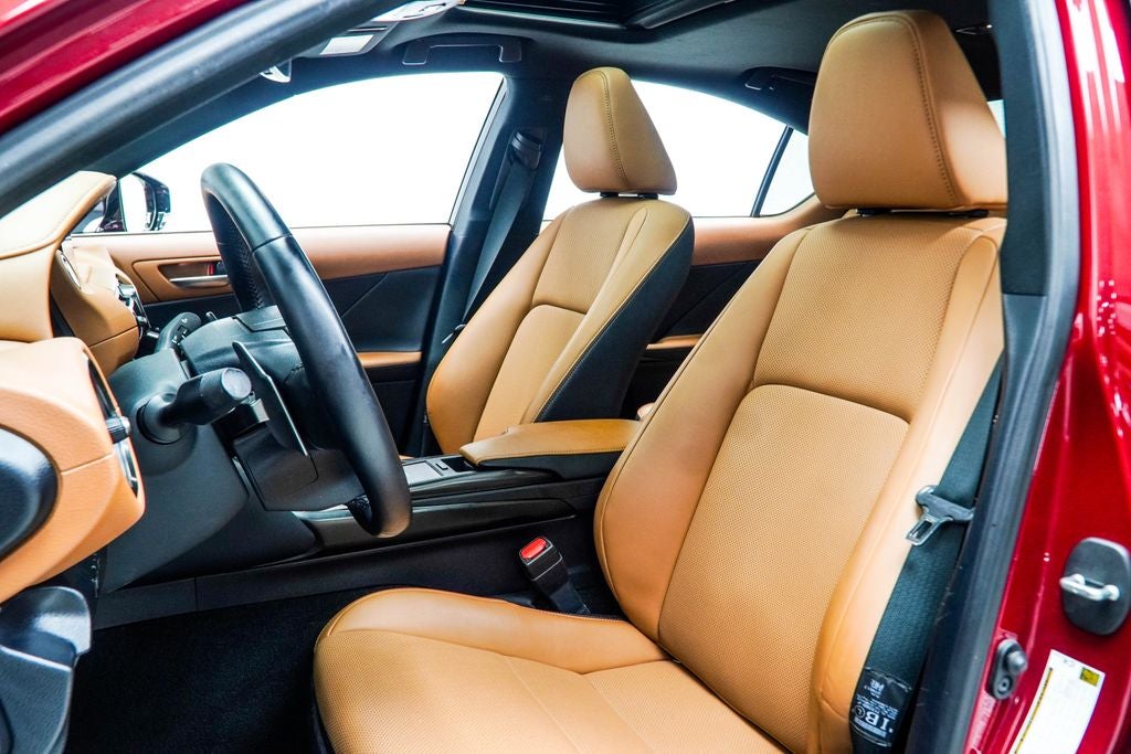 2023 Lexus IS 300