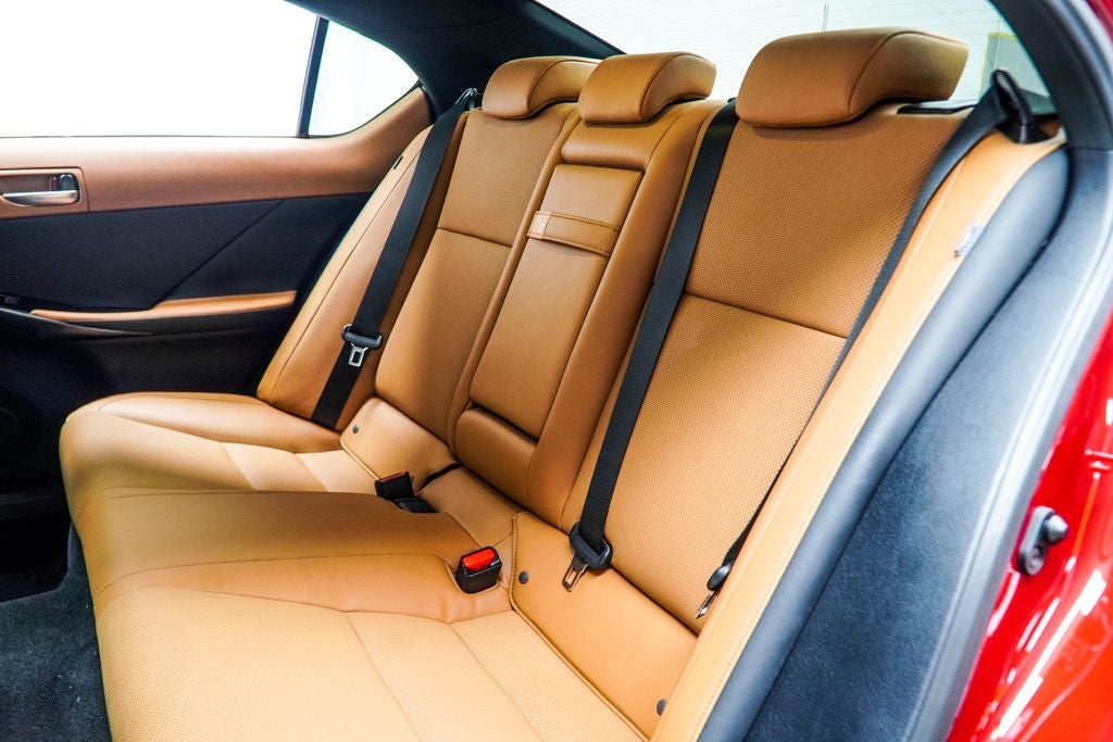 2023 Lexus IS 300