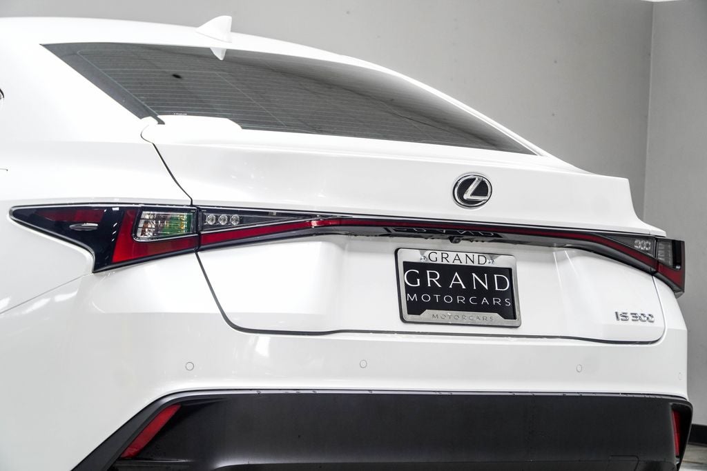 2023 Lexus IS 300