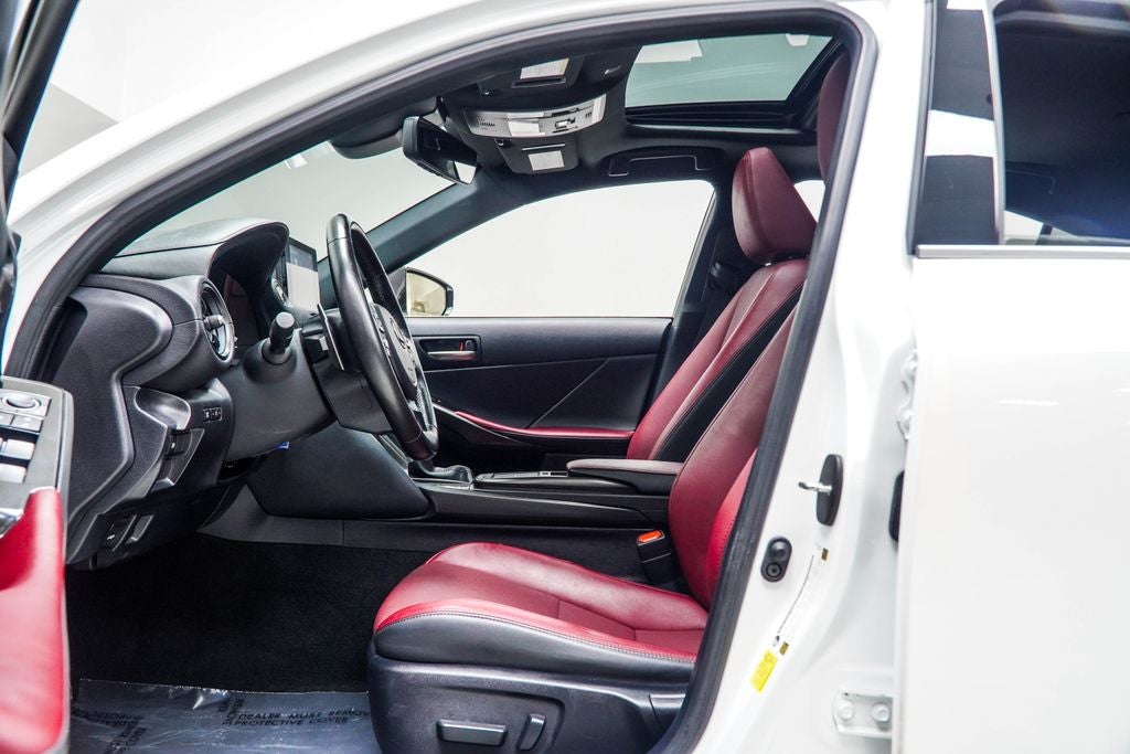 2023 Lexus IS 300