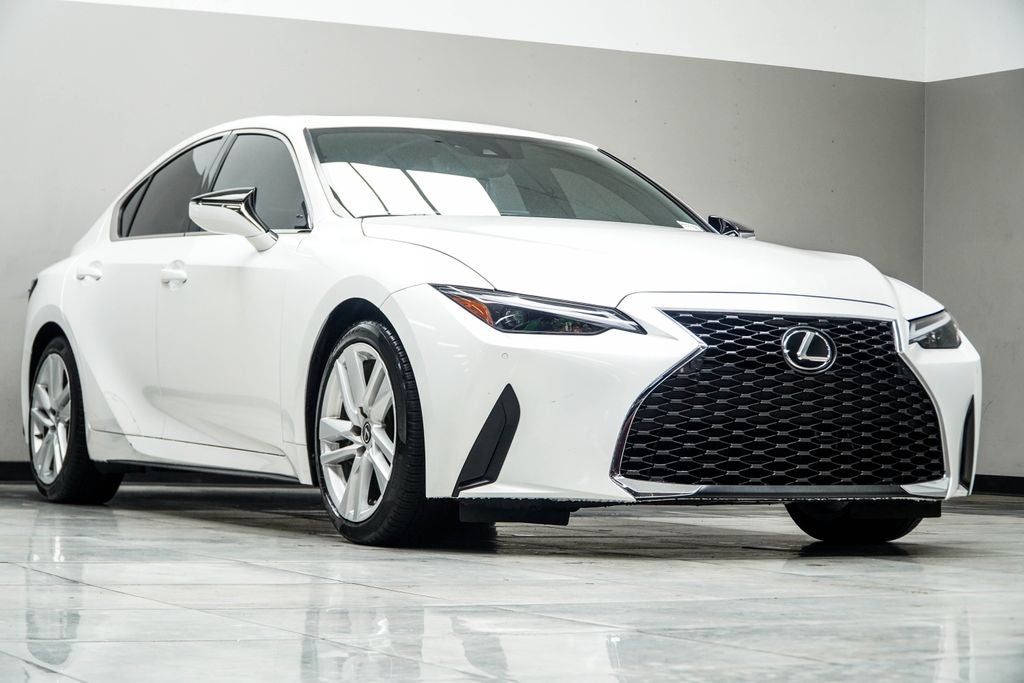 2023 Lexus IS 300