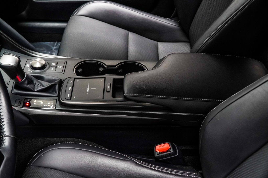 2024 Lexus IS 300