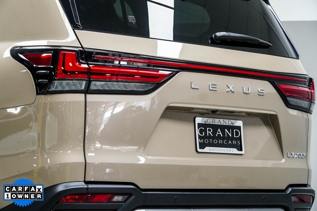 2025 Lexus LX 700h Overtrail