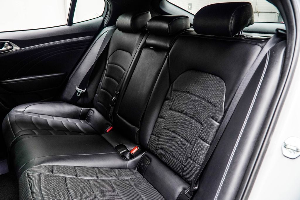 2023 Kia Stinger GT2