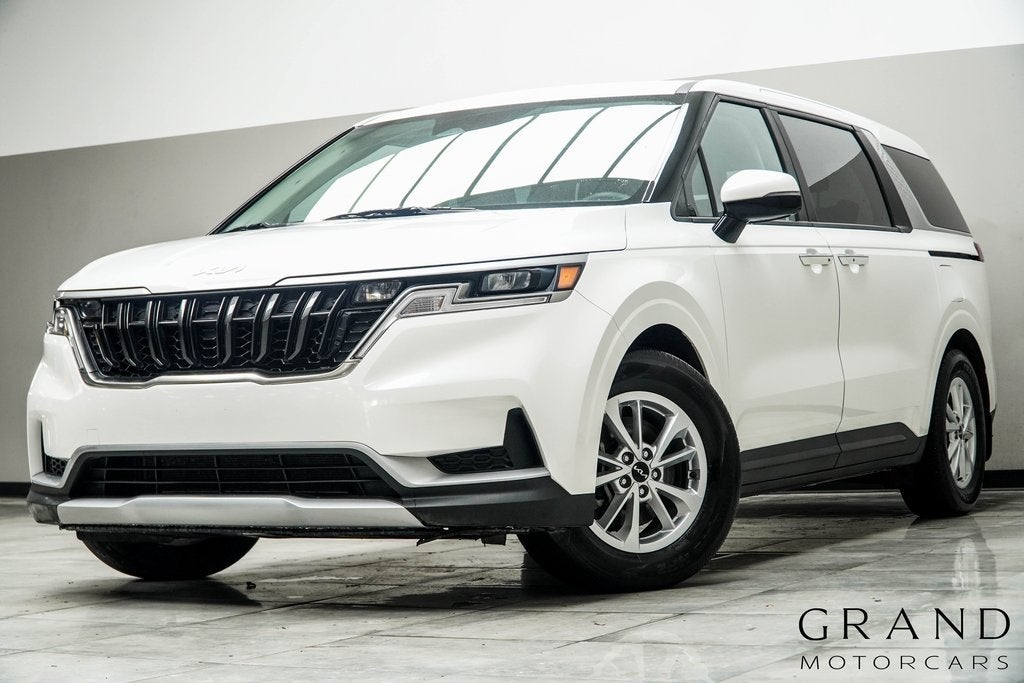 2024 Kia Carnival LX