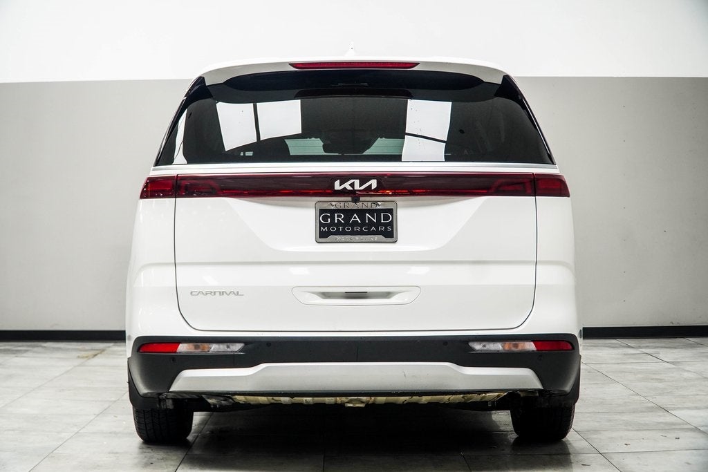 2024 Kia Carnival LX