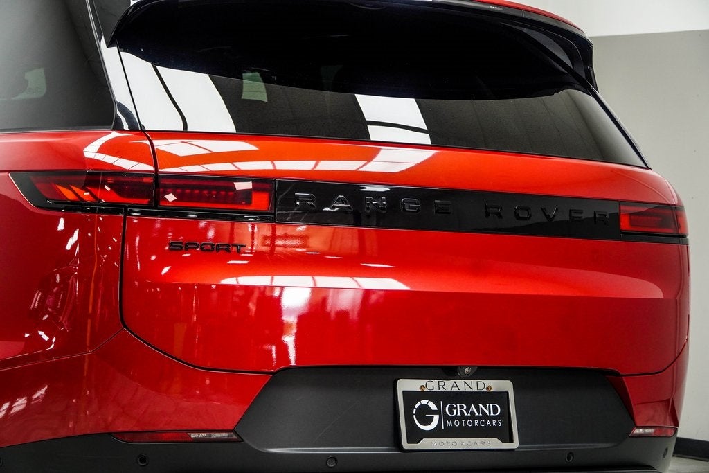 2025 Land Rover Range Rover Sport SE