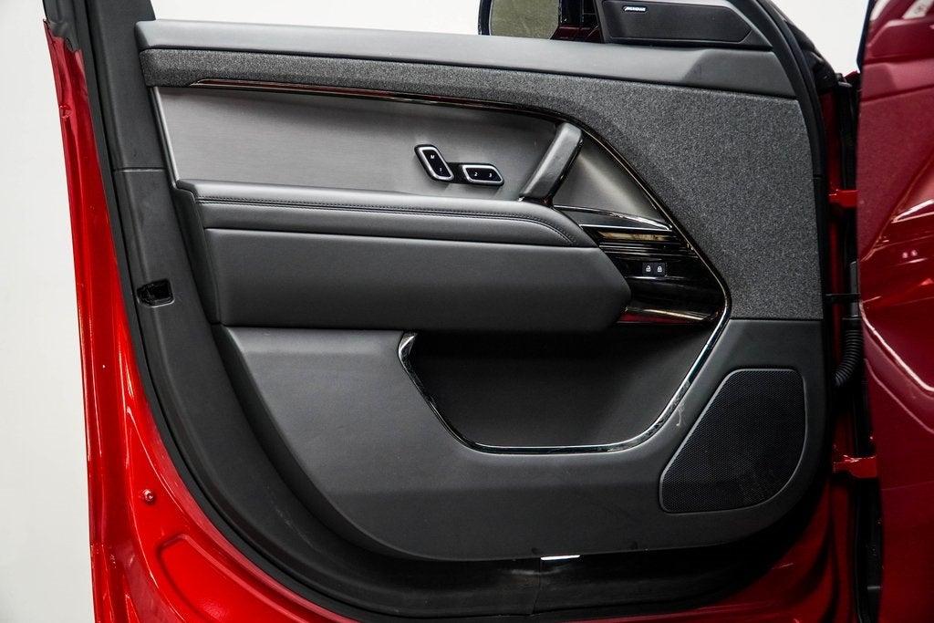 2025 Land Rover Range Rover Sport SE