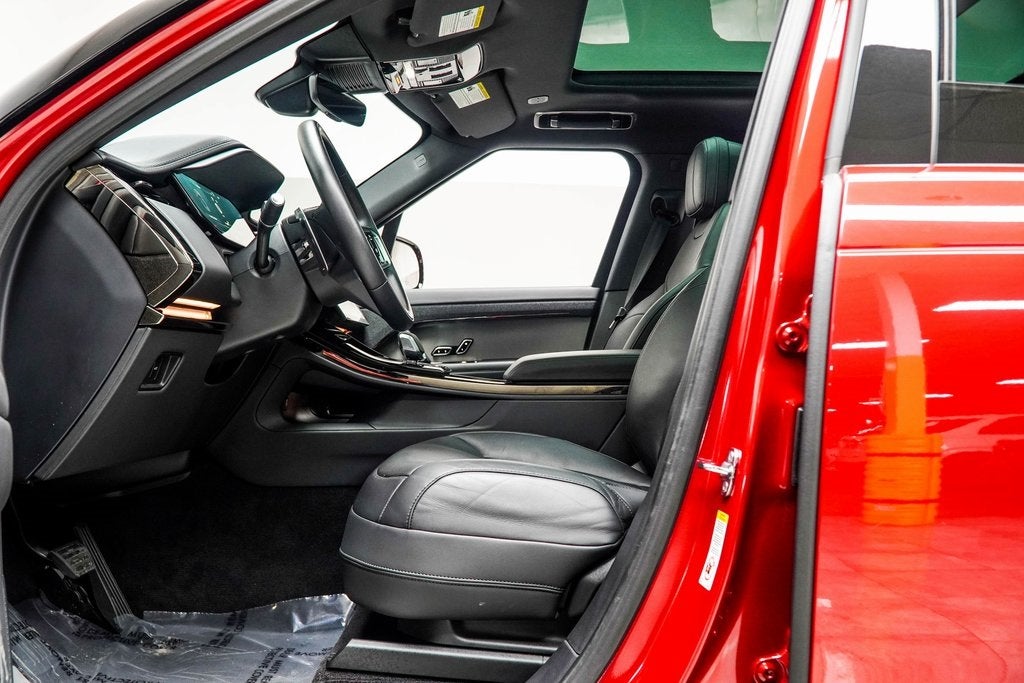 2025 Land Rover Range Rover Sport SE