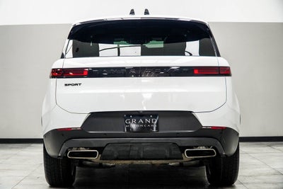 2025 Land Rover Range Rover Sport SE