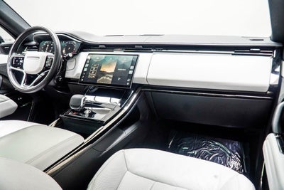 2025 Land Rover Range Rover Sport SE