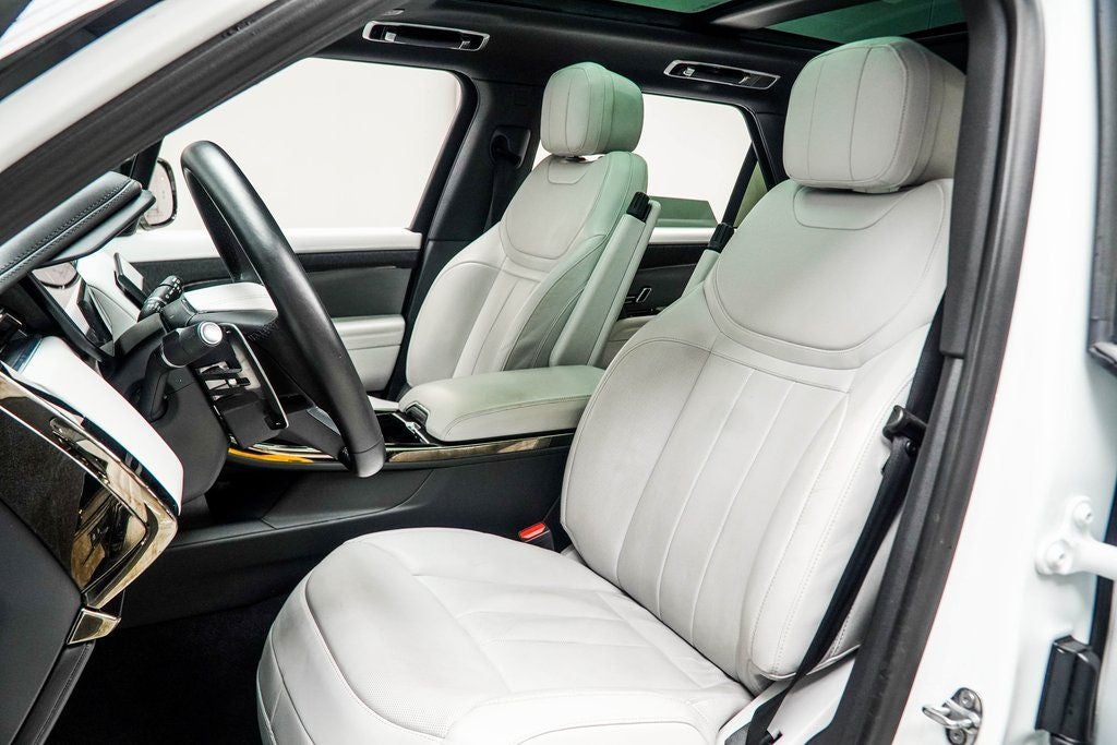 2025 Land Rover Range Rover Sport SE