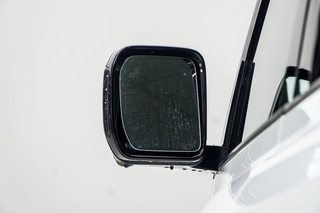 2025 Land Rover Defender 110 S