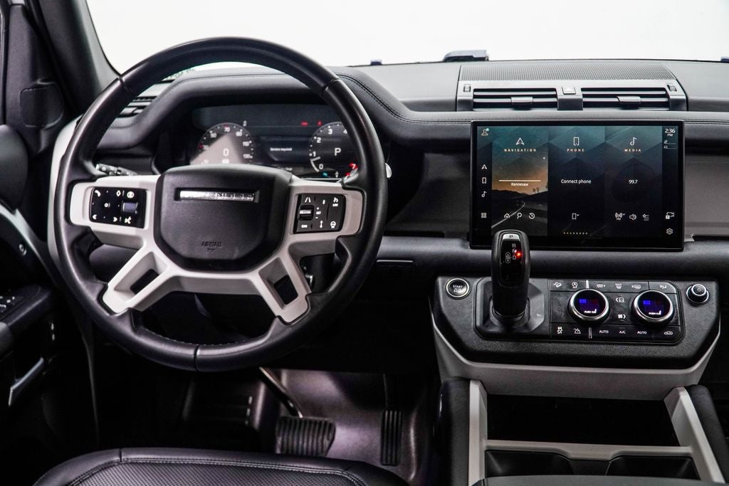 2025 Land Rover Defender 110 S