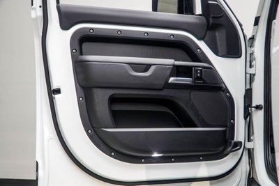 2025 Land Rover Defender 110 S