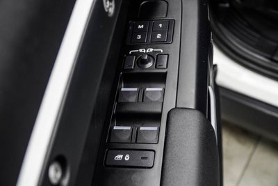 2025 Land Rover Defender 110 S