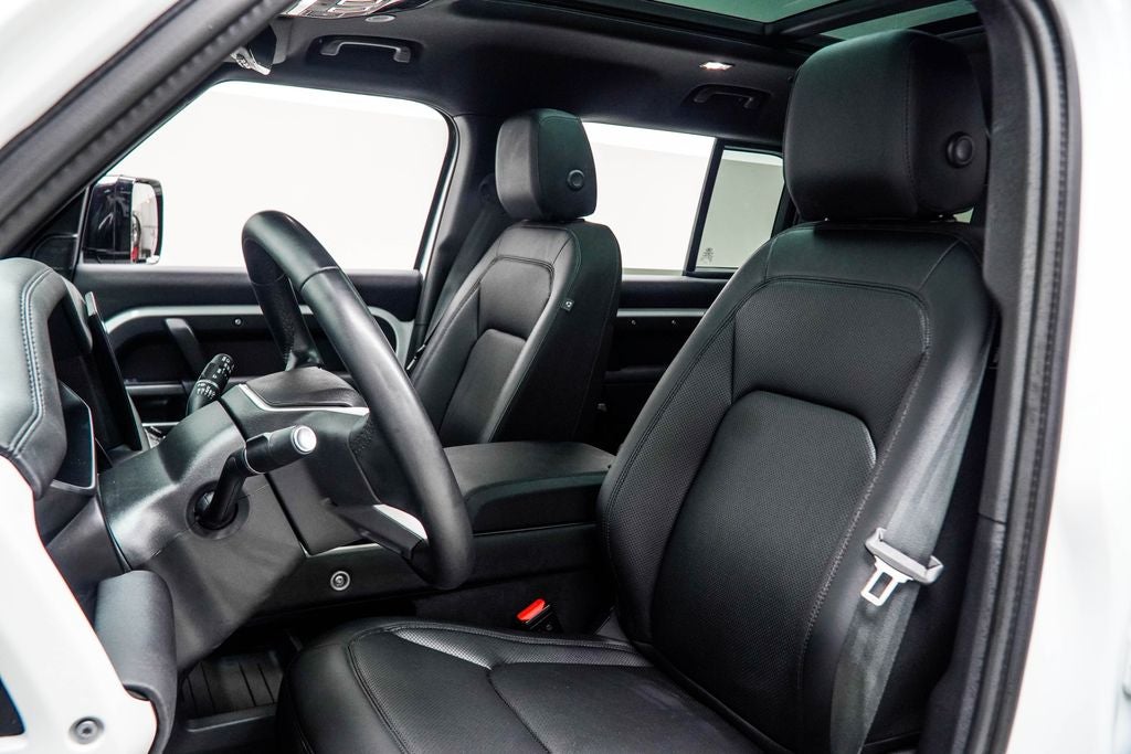 2025 Land Rover Defender 110 S