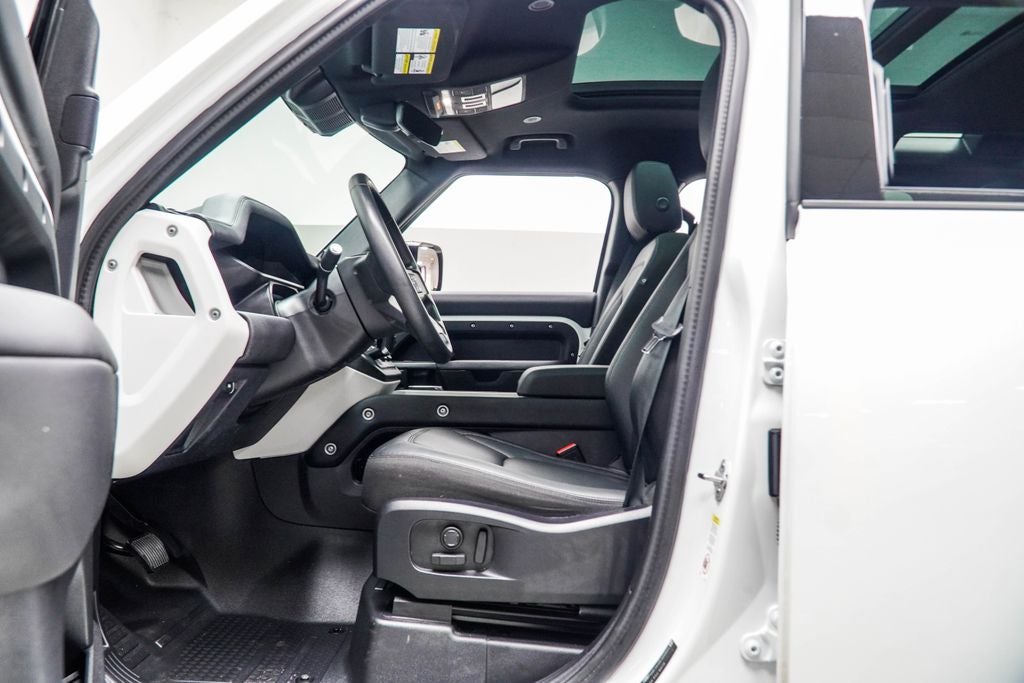 2025 Land Rover Defender 110 S