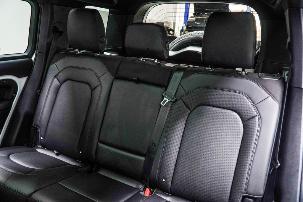 2025 Land Rover Defender 110 S