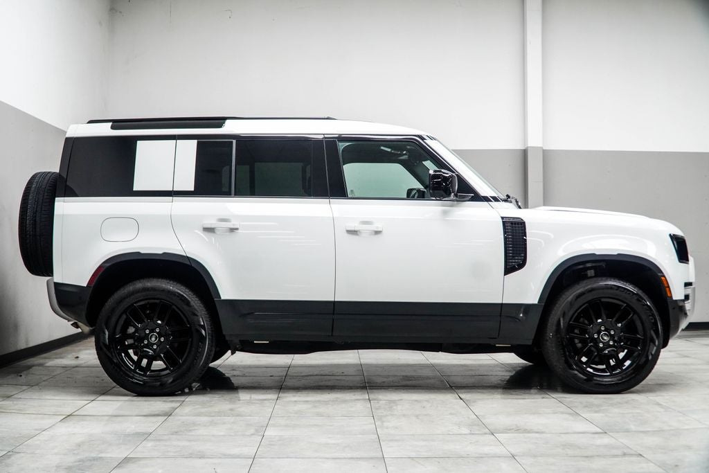 2025 Land Rover Defender 110 S