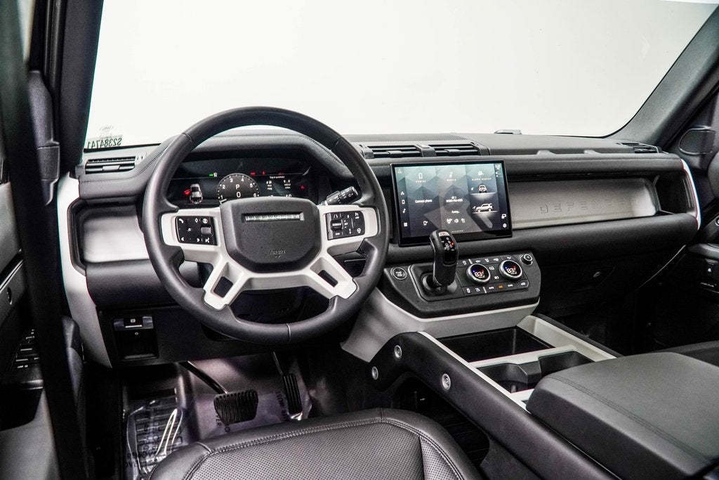 2025 Land Rover Defender 110 S
