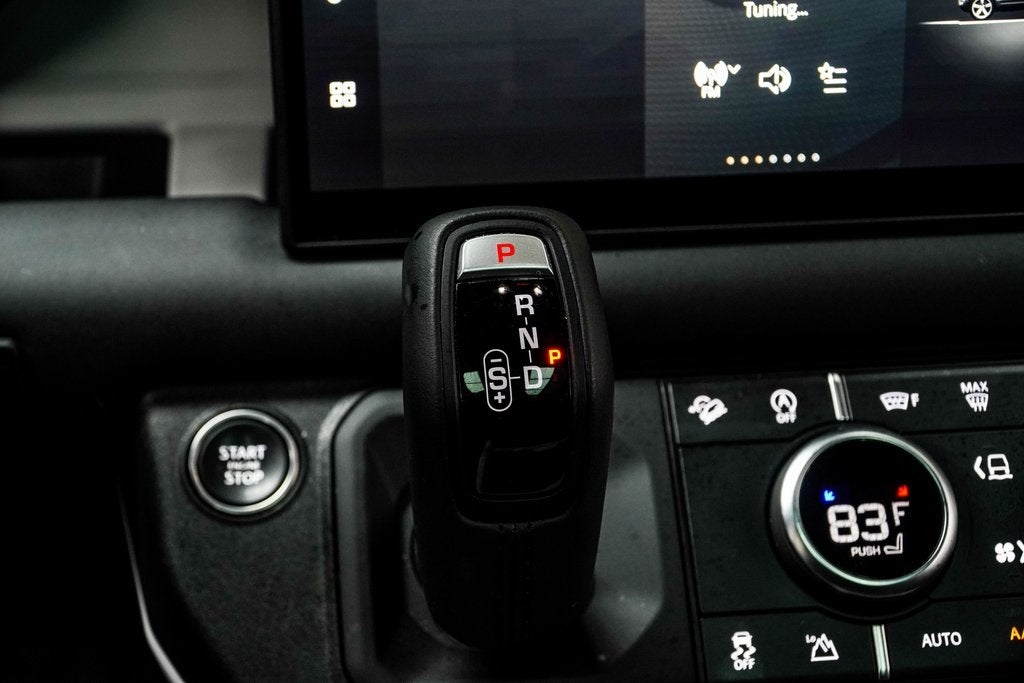 2025 Land Rover Defender 110 S