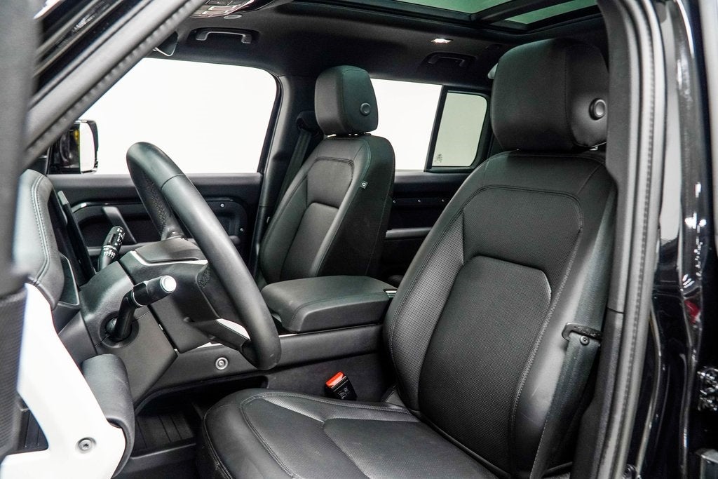 2025 Land Rover Defender 110 S