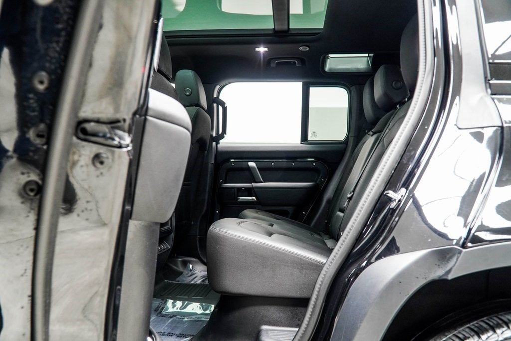 2025 Land Rover Defender 110 S