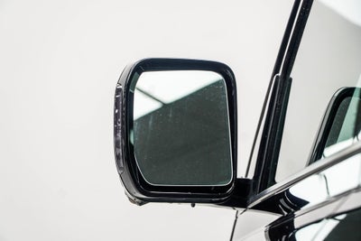 2025 Land Rover Defender 110 S