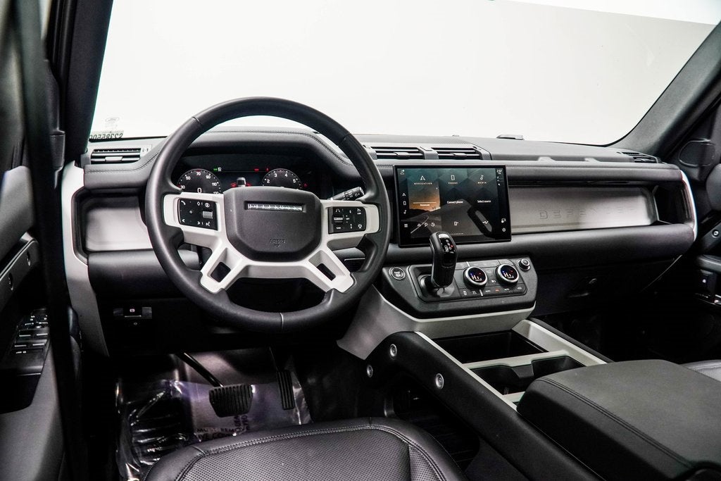 2025 Land Rover Defender 110 S