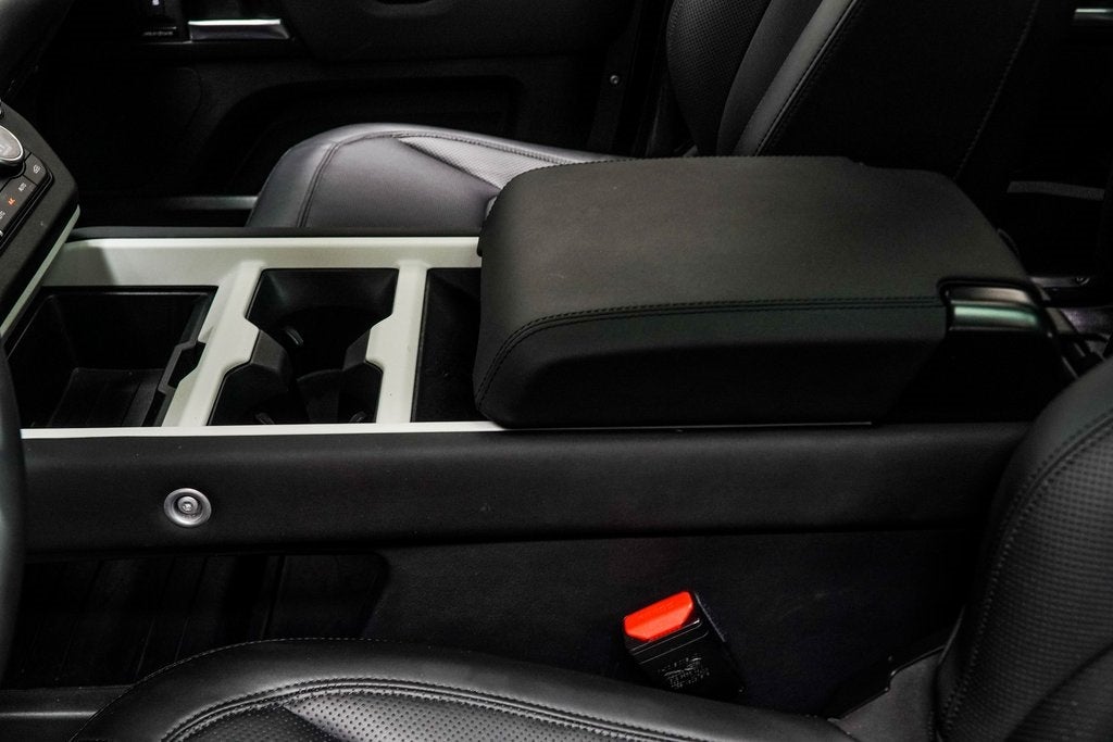 2025 Land Rover Defender 110 S