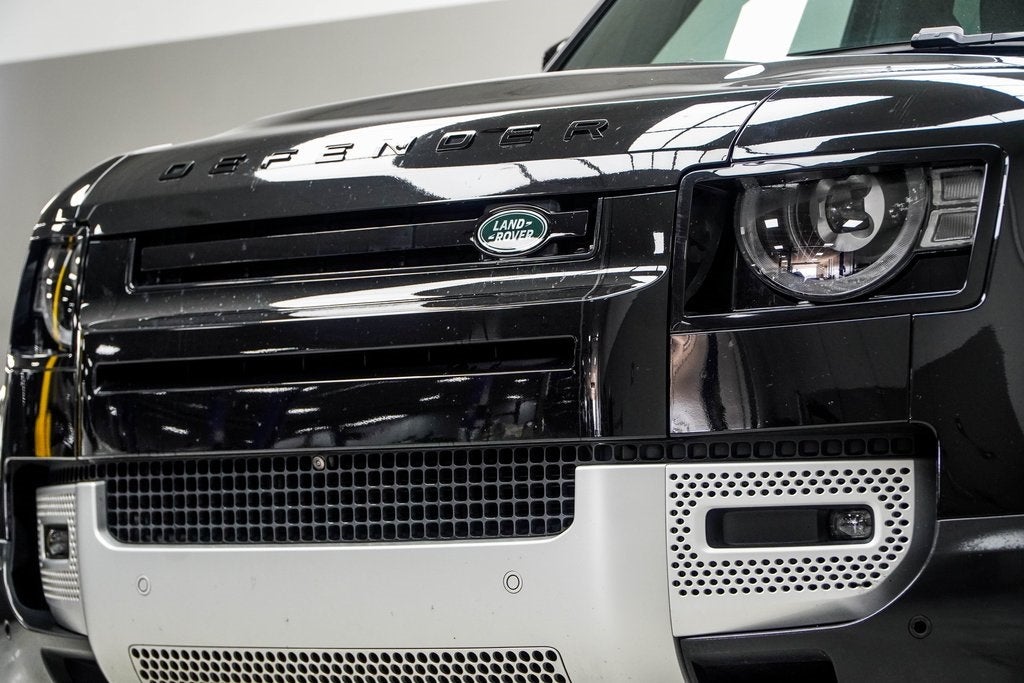 2025 Land Rover Defender 110 S