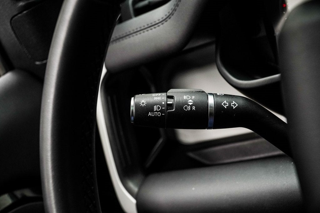 2025 Land Rover Defender 110 S