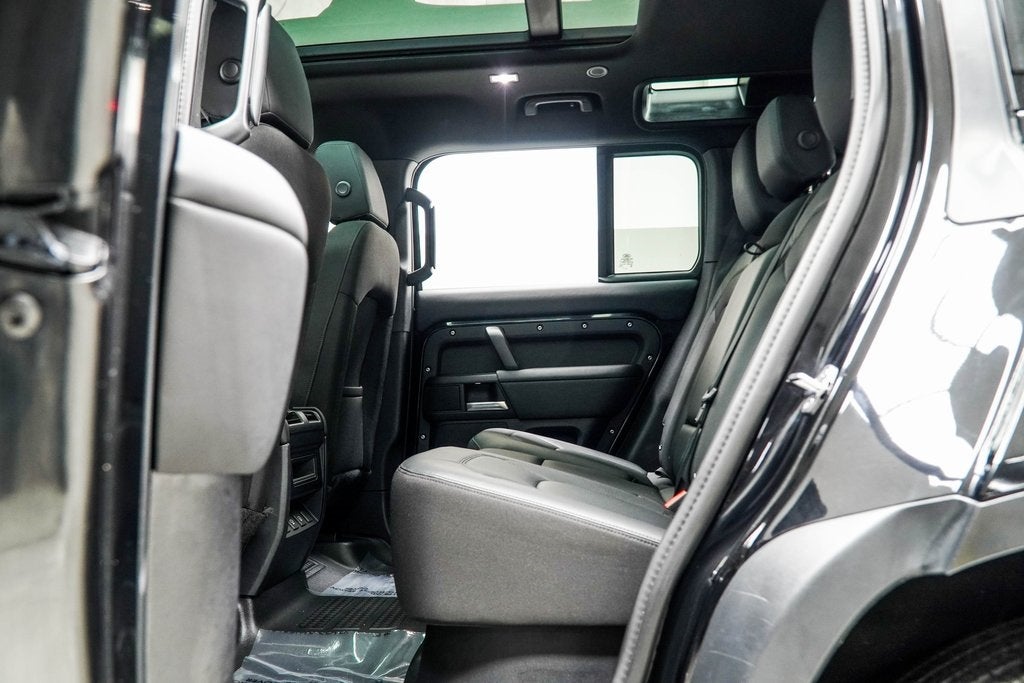 2025 Land Rover Defender 110 S