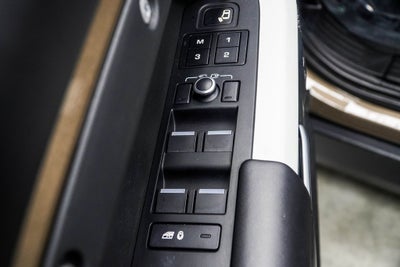 2022 Land Rover Defender 110 XS Edition