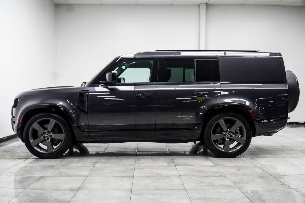 2024 Land Rover Defender 130 Outbound