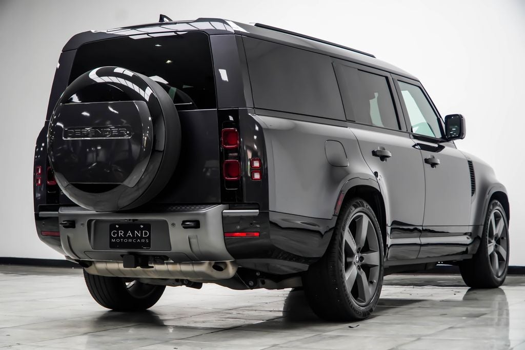 2024 Land Rover Defender 130 Outbound